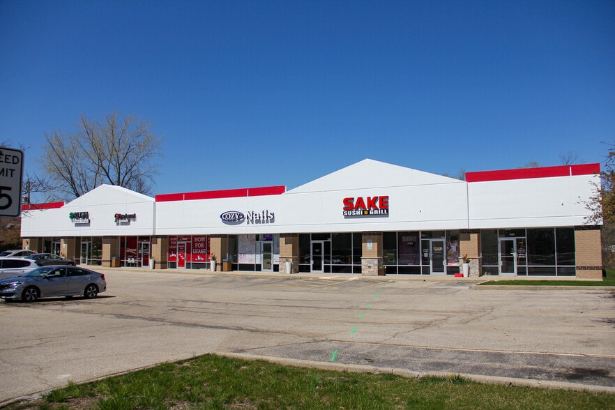 More Photos Of 884 S Rand Rd, Lake Zurich General Retail For Lease