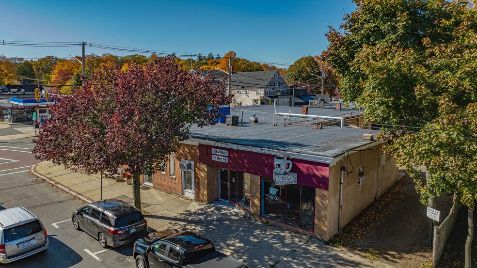 More Photos Of 1 W Main St, Georgetown Storefront Retail Office For Lease