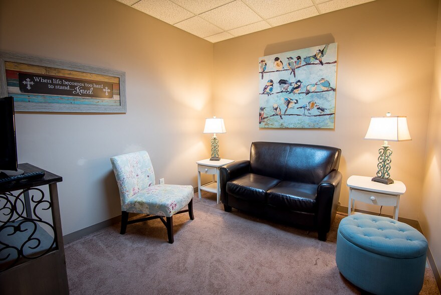 More Photos Of 1305 Milstead Ave NE, Conyers Medical For Sale