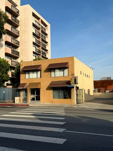Primary Photo Of 1140 Fairfax, West Hollywood Medical For Lease