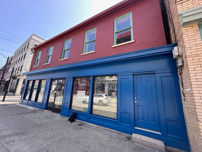 More Photos Of 1610 E Carson St, Pittsburgh Storefront Retail Office For Lease