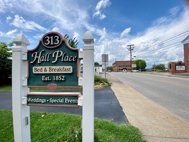 More Photos Of 313 S Green St, Glasgow Hospitality For Sale