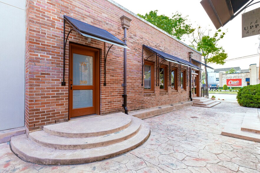 More Photos Of 1901-1915 Westheimer Rd, Houston Unknown For Lease