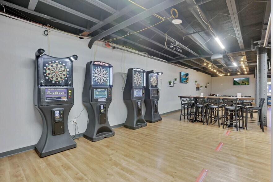 More Photos Of 301 Broadway, Lorain Hotel For Lease