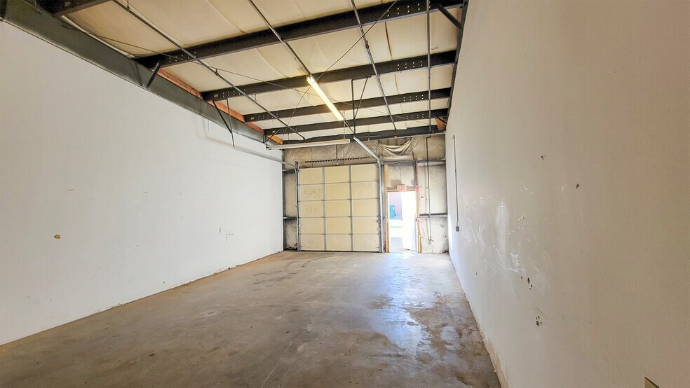 More Photos Of 10 Kendrick Rd, Wareham Flex For Lease