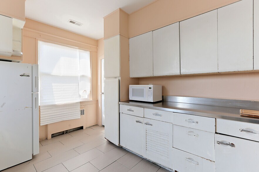 More Photos Of 2519 Liberty Heights Ave, Baltimore Apartments For Sale