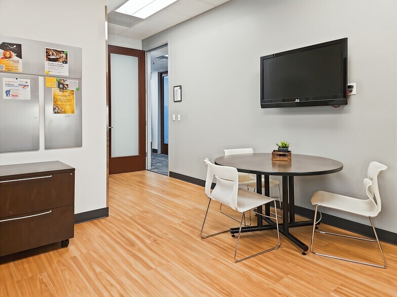 More Photos Of 610 Uptown Blvd, Cedar Hill Coworking Space