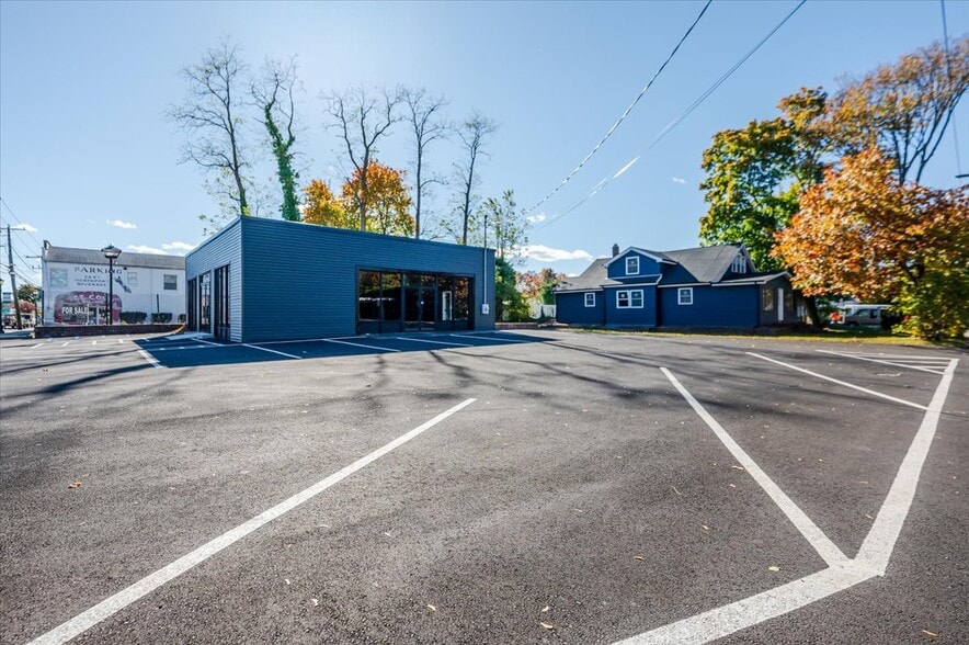 More Photos Of 304 Larkfield Rd, East Northport Freestanding For Sale