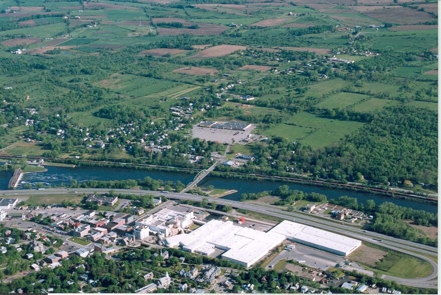 More Photos Of 38-68 Dutch Town Plz, Palatine Bridge Unknown For Lease