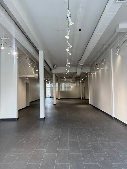 More Photos Of 85-87 Murray St, Ottawa Storefront Retail Residential For Lease