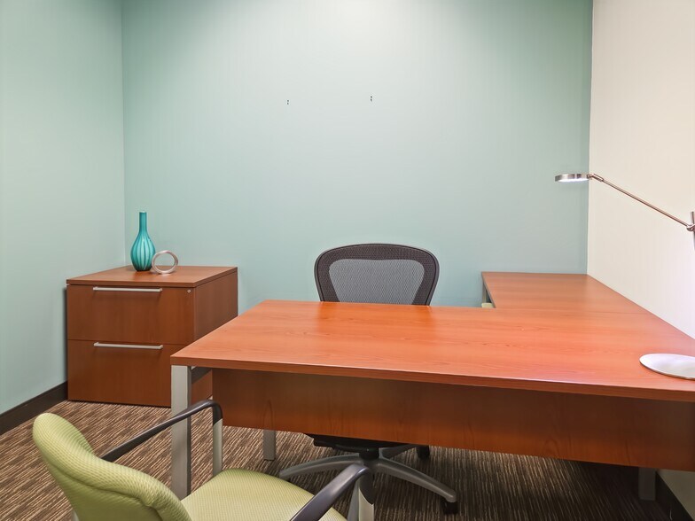 More Photos Of 1320 Main St, Columbia Coworking Space