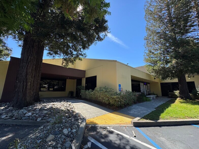 Primary Photo Of 1345 Redwood Way, Petaluma Flex For Lease