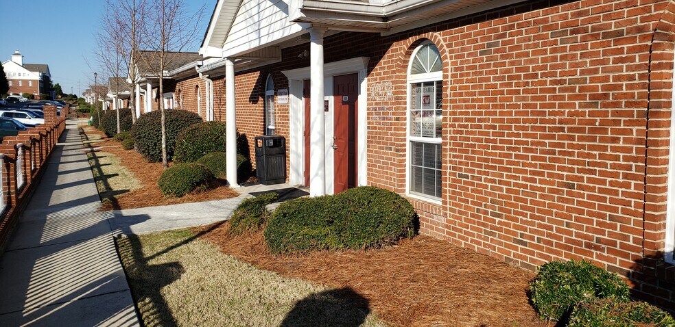 More Photos Of 106 Colony Park Dr, Cumming Office Residential For Lease