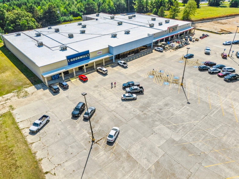 More Photos Of 1233 Tenaha St, Center Storefront For Sale