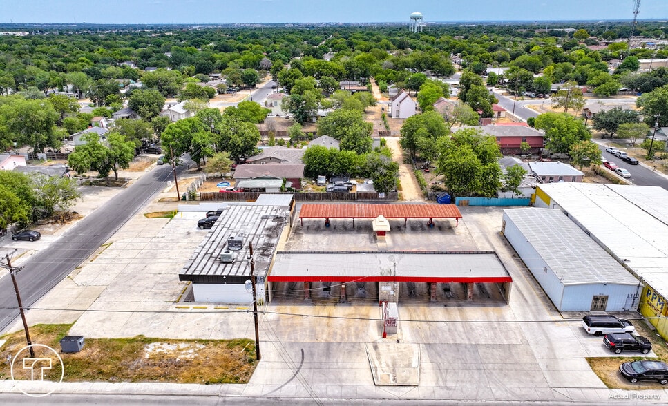More Photos Of 2902 Commercial Ave, San Antonio Carwash For Sale
