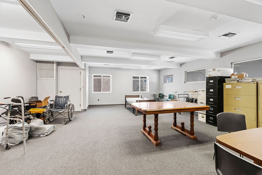 More Photos Of 1475 Hylan Blvd, Staten Island Freestanding For Sale