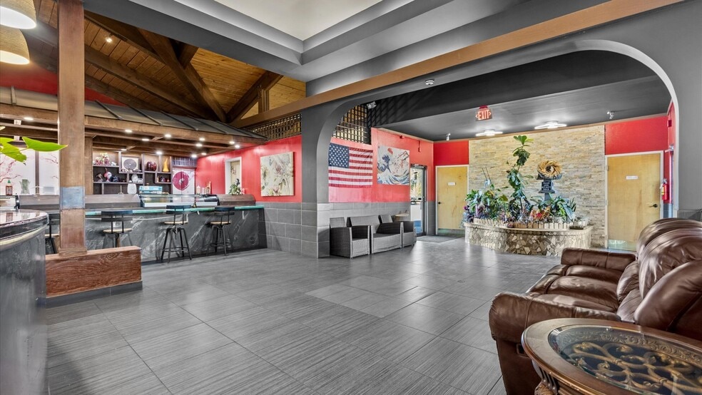 More Photos Of 2839 North Ave, Grand Junction Restaurant For Sale