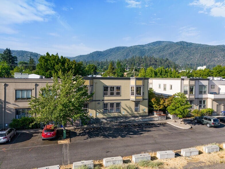 More Photos Of 545 A St, Ashland Apartments For Sale