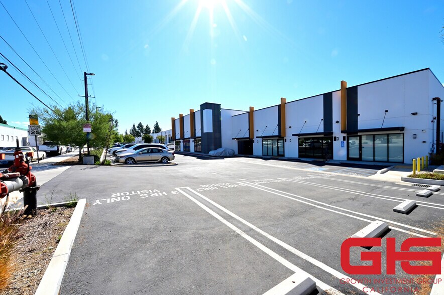 More Photos Of 238-256 W Chestnut Ave, Monrovia Warehouse For Sale