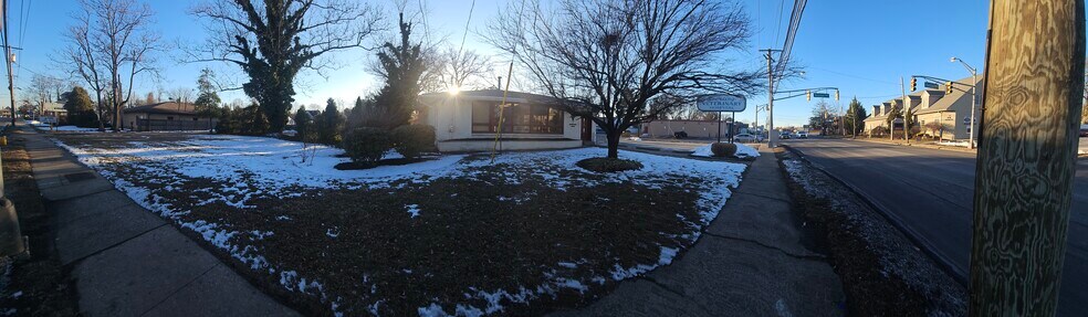 More Photos Of 308 N White Horse Pike, Stratford Veterinarian Kennel For Sale