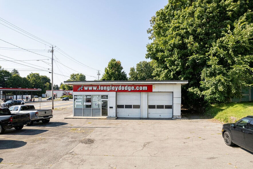 More Photos Of 203 E Broadway, Fulton Storefront Retail Office For Sale