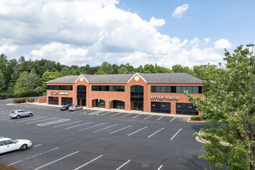 More Photos Of 4045 Premier Dr, High Point Office For Lease