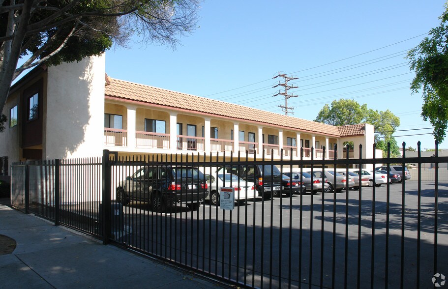 More Photos Of 644 W Broadway, Glendale Office For Lease