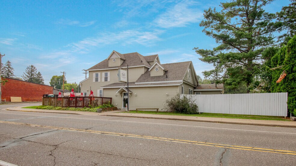 More Photos Of 2982 US Highway 63, Barronett Restaurant For Sale