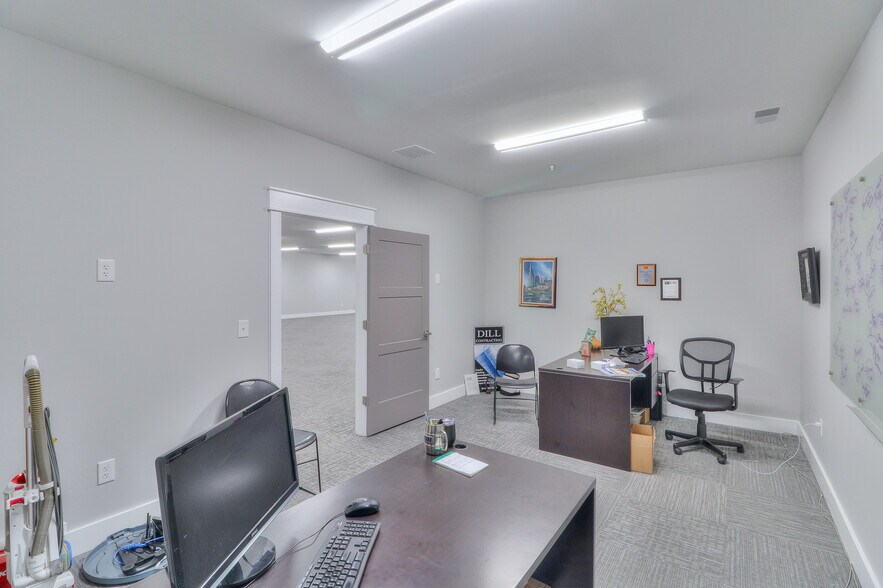 More Photos Of 605 River Rock Blvd, Murfreesboro Health Club For Lease