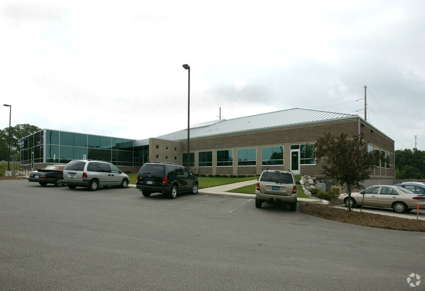 More Photos Of 4079 Park East Ct SE, Grand Rapids Medical For Lease