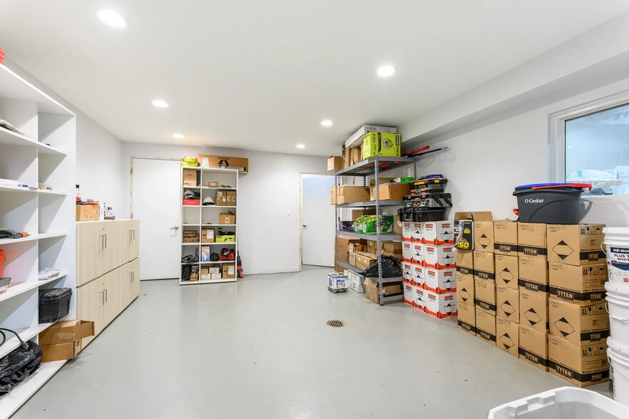 More Photos Of 242 N Western Ave, Chicago Warehouse For Sale