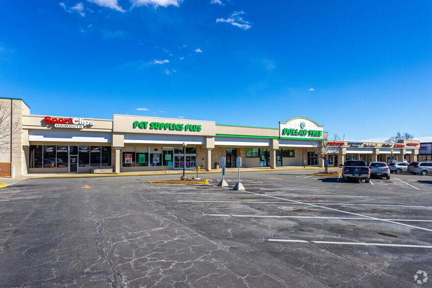 More Photos Of 4201-4313 Fleur Dr, Des Moines Unknown For Lease