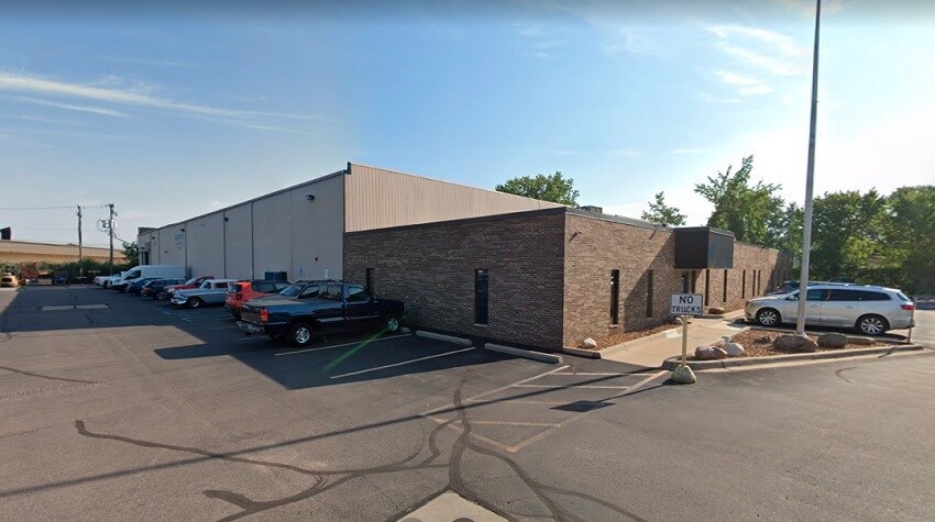 More Photos Of 26692 Groesbeck Hwy, Warren Warehouse For Lease