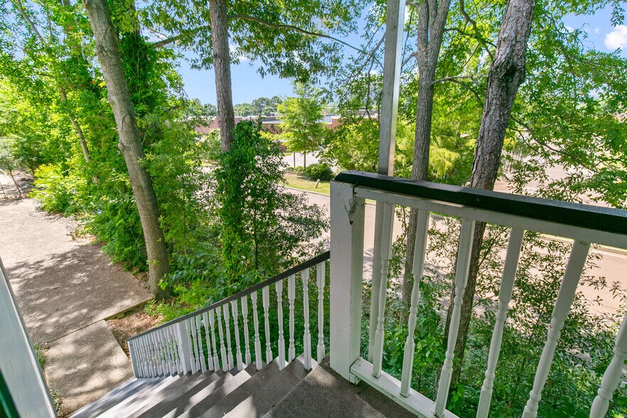 More Photos Of 407 Orchard Park, Ridgeland Office Residential For Sale