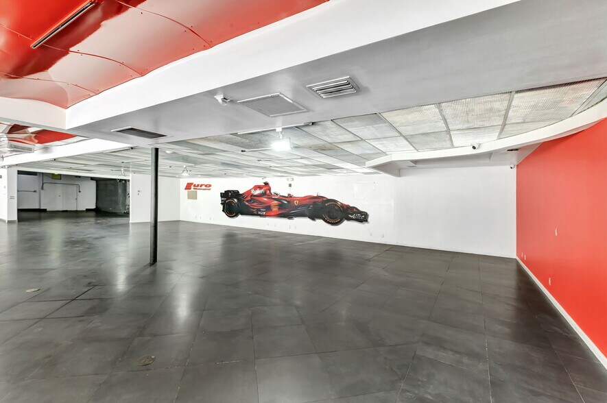 More Photos Of 925 W Broward Blvd, Fort Lauderdale Auto Dealership For Lease