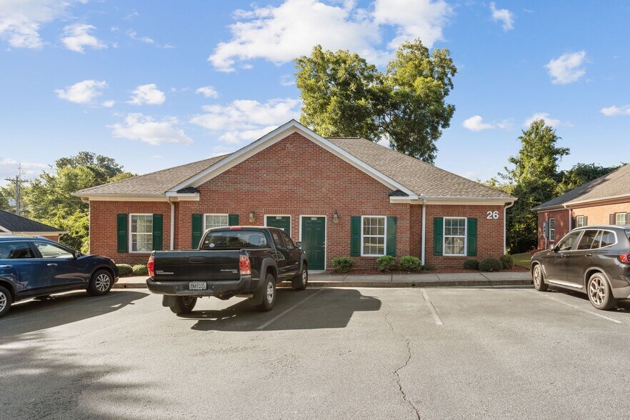 Primary Photo Of 2440 Sandy Plains Rd, Marietta Office For Lease