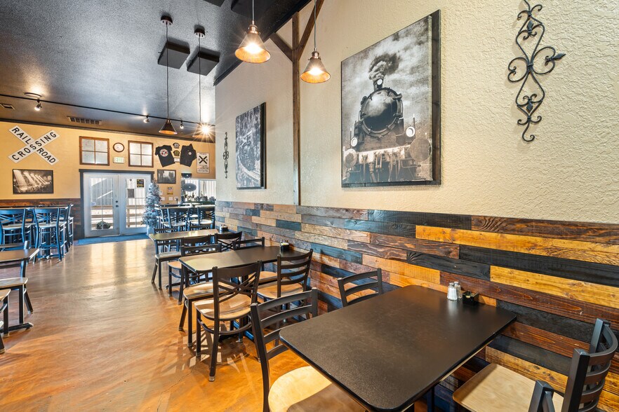 More Photos Of 401 Oak St, Brookings Specialty For Sale