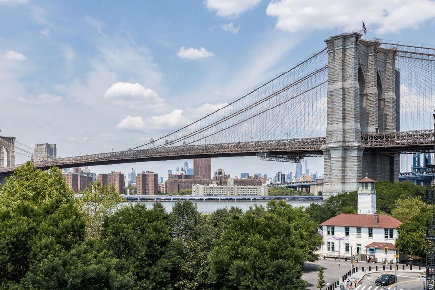 More Photos Of 25 Columbia Hts, Brooklyn Office For Lease