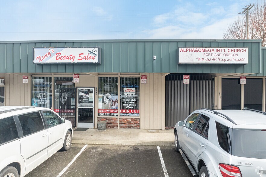 More Photos Of 13116 NE Sandy Blvd, Portland Storefront Retail Office For Sale