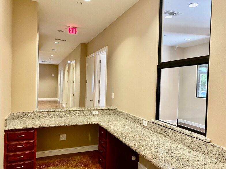 More Photos Of 4931 Long Prairie Rd, Flower Mound Medical For Sale