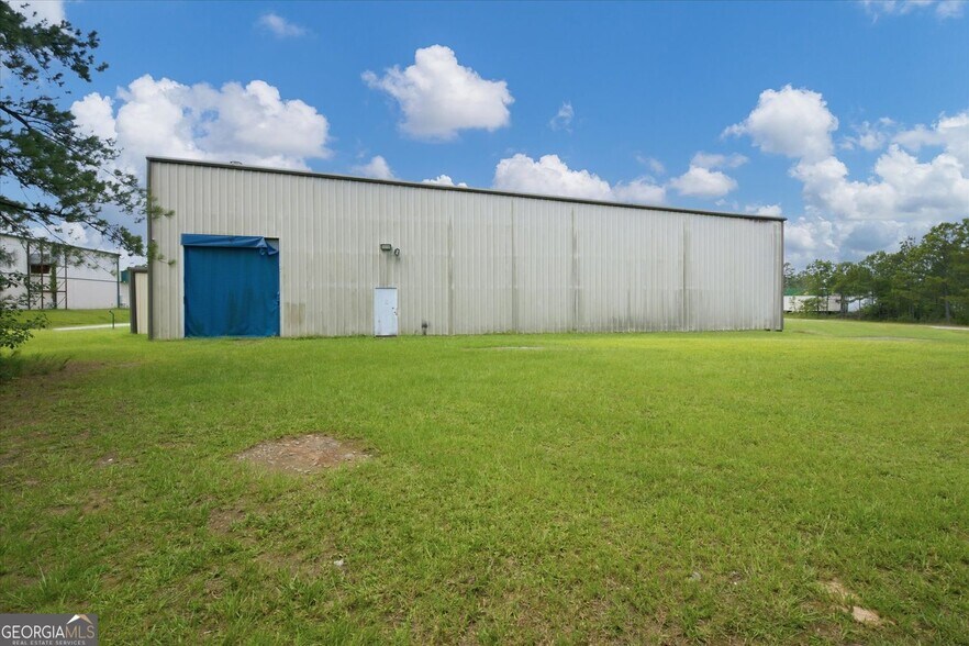 More Photos Of 524 Golf Course Rd, Tallapoosa Warehouse For Lease