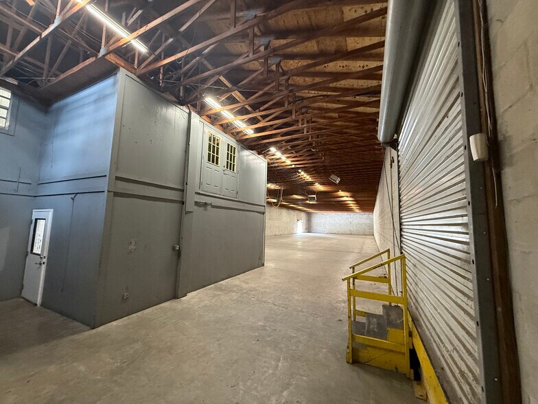 More Photos Of 9610 Harney Rd, Thonotosassa Warehouse For Sale