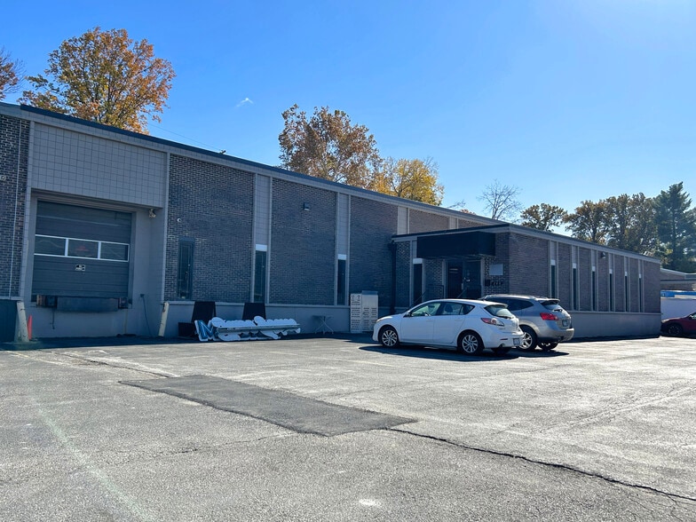 Primary Photo Of 286-292 East Ave, Webster Groves Warehouse For Sale