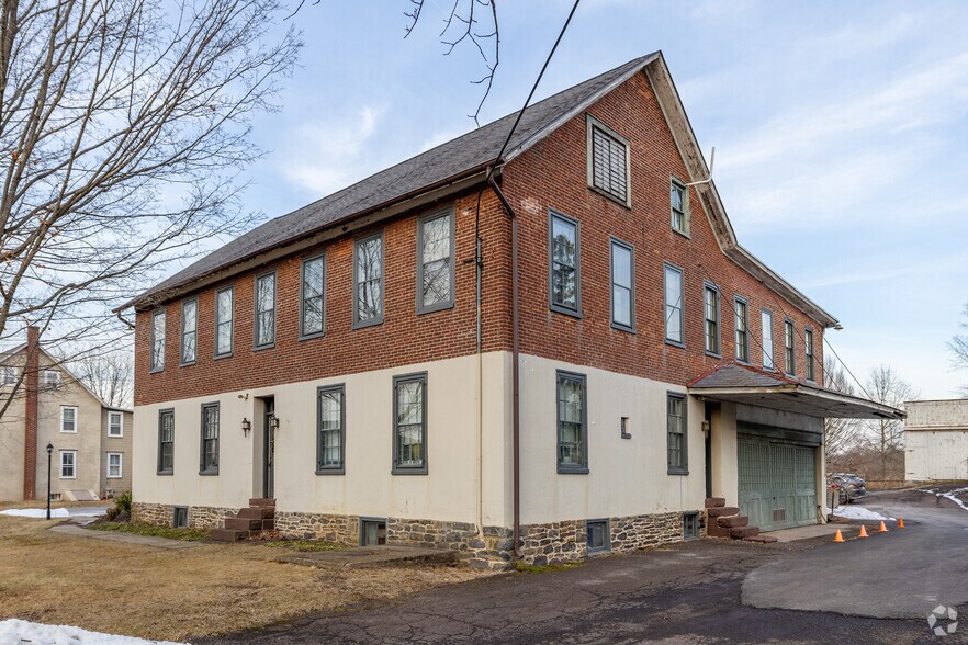 More Photos Of 7137 Old Easton Rd, Pipersville Office Residential For Sale