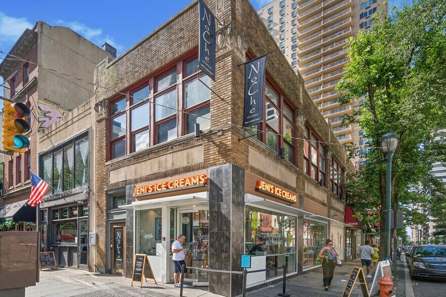 More Photos Of 46 S 19th St, Philadelphia Land For Lease