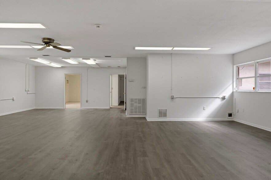 More Photos Of 377 Highway 40 W, Inglis Flex For Sale