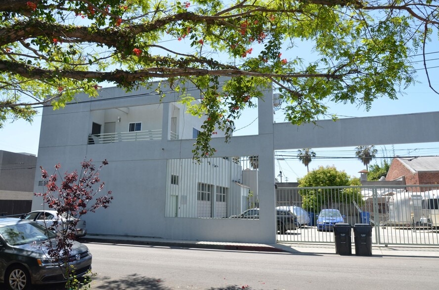 More Photos Of 905 Electric Ave, Venice Unknown For Lease