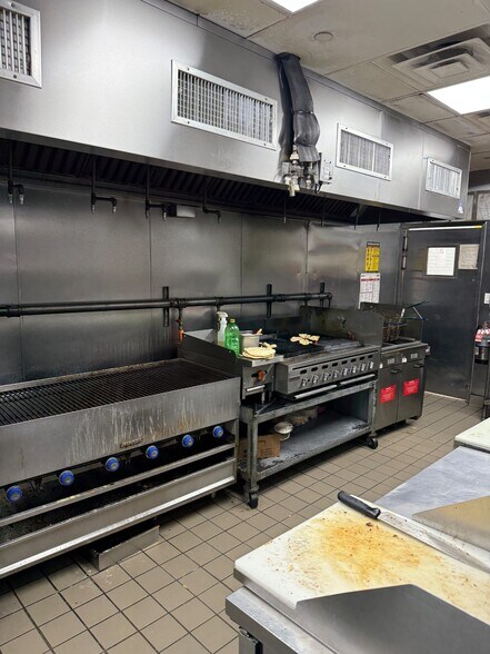 More Photos Of 9505 63rd Dr, Rego Park General Retail For Lease