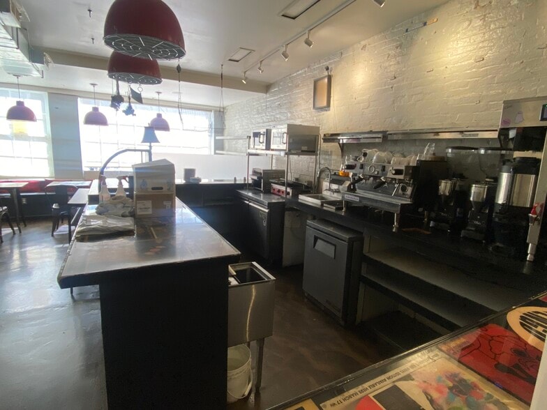 More Photos Of 1010 Morton St, Baltimore Freestanding For Lease