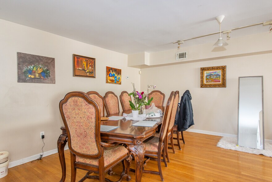 More Photos Of 237 Adams St, Newark Office For Sale